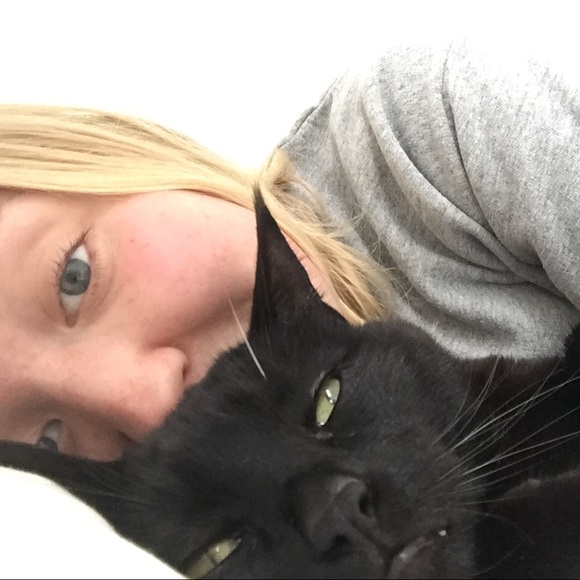 MEET YO SELLER - Picture 2 of 4